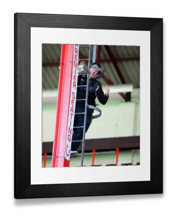 Framed Print : Bristol City vs Bournemouth Reserves: A Football Rivalry - Season 09-10 Framed Print : Bristol City vs Bournemouth Reserves: A Football Rivalry - Season 09-10