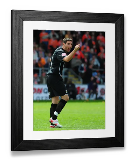 Framed Print : Bradley Orr of Bristol City in Action against Blackpool, Championship Match, May 2, 2010