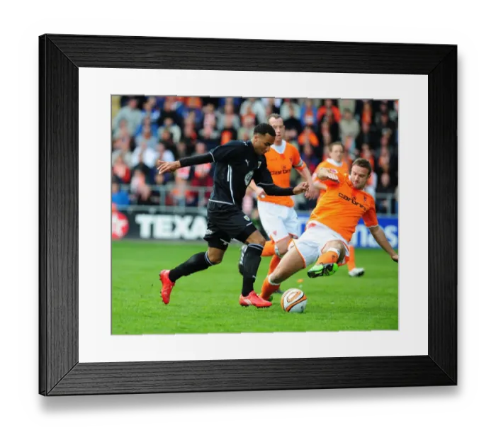 Framed Print : Nicky Maynard's Goal Attempt vs. Blackpool, Championship 2010 Framed Print : Nicky Maynard's Goal Attempt vs. Blackpool, Championship 2010