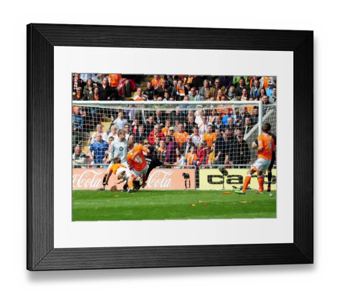 Framed Print : Ormerod Strikes: Blackpool Edge Past Bristol City in Championship Clash (02 / 05 / 2010) Framed Print : Ormerod Strikes: Blackpool Edge Past Bristol City in Championship Clash (02 / 05 / 2010)