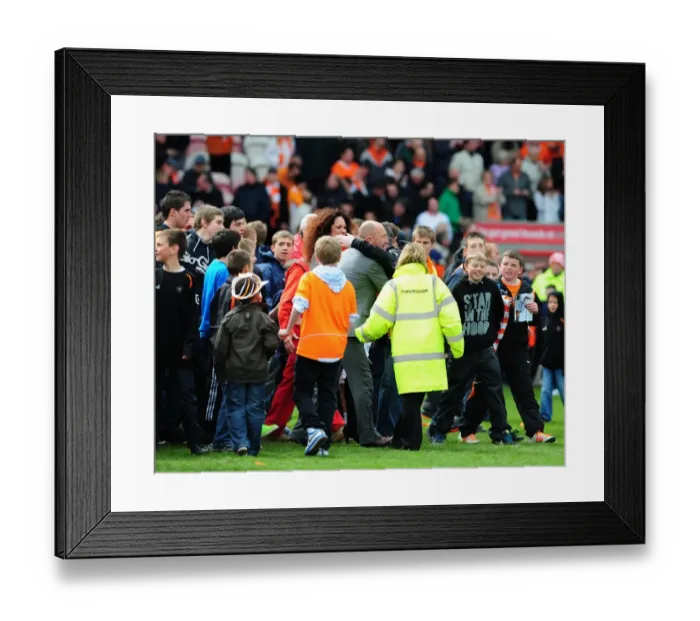 Framed Print : Championship Glory: Emotional Blackpool Fans Invade Pitch as Ian Holloway Celebrates Title Win vs. Bristol City (02 / 05 / 2010)
