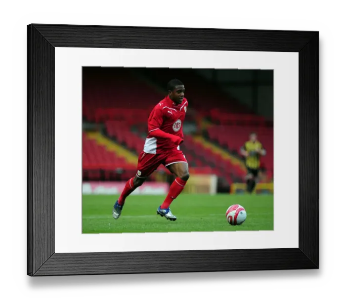Framed Print : 09-10 Glos Cup Showdown: Bristol City FC vs Gloucester City - Season Highlight