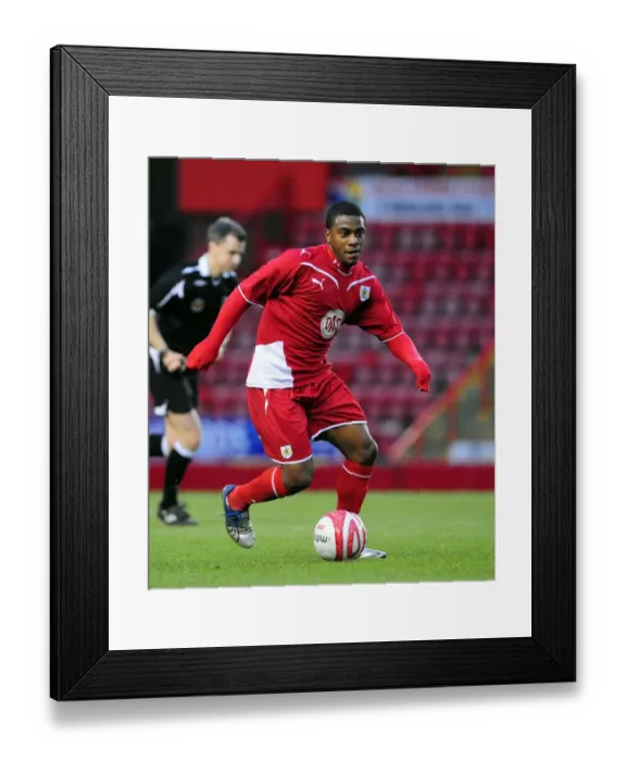 Framed Print : Glos Cup Clash: Bristol City FC vs Gloucester City - Season 09-10 Framed Print : Glos Cup Clash: Bristol City FC vs Gloucester City - Season 09-10