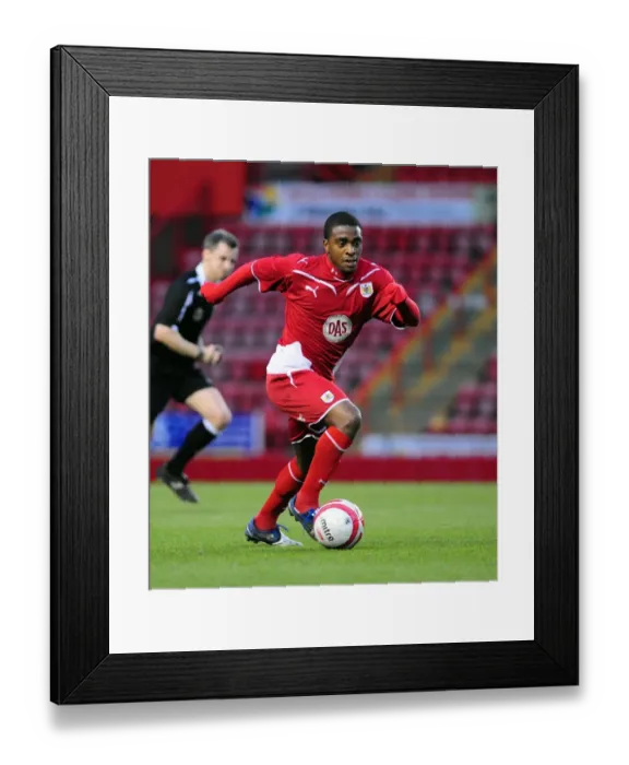 Framed Print : The Great Glos Cup Showdown: Bristol City FC vs Gloucester City (Season 09-10)