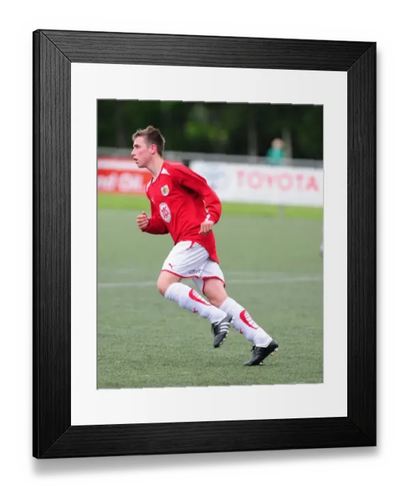 Framed Print : Bristol City Next Gen Stars: 09-10 - Academy Tournament & First Team Season Framed Print : Bristol City Next Gen Stars: 09-10 - Academy Tournament & First Team Season