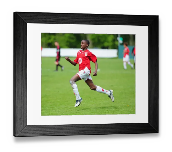 Framed Print : Bristol City First Team at the Academy Tournament: Season 09-10 Framed Print : Bristol City First Team at the Academy Tournament: Season 09-10