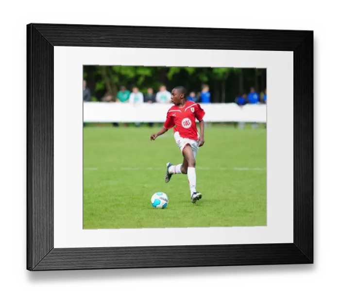 Framed Print : Bristol City First Team Training with Academy Stars: 09-10 Season Framed Print : Bristol City First Team Training with Academy Stars: 09-10 Season