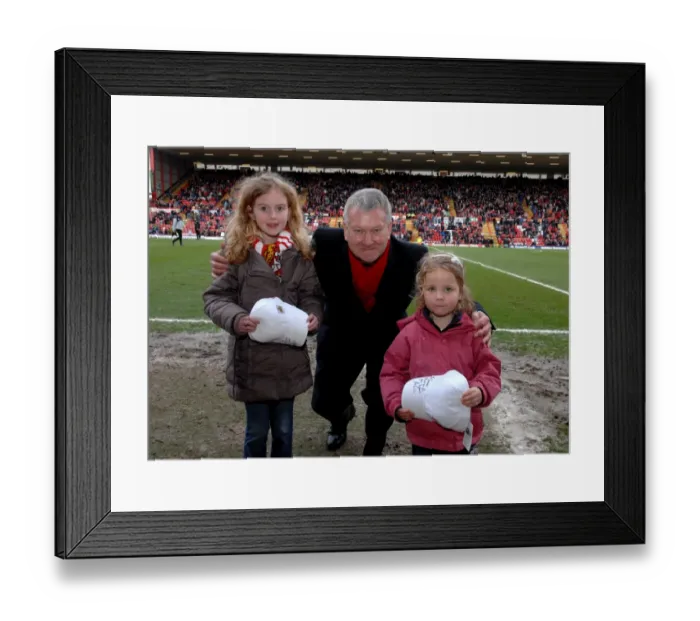 Framed Print : Bristol City vs. Nottingham Forest: A Football Rivalry Unfolds - 09-10 Season Showdown Framed Print : Bristol City vs. Nottingham Forest: A Football Rivalry Unfolds - 09-10 Season Showdown