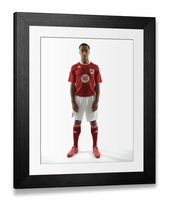 Framed Print : Bristol Academy Flyers in New Kit: Jordan Ranklin in Action at SGS Wise Campus