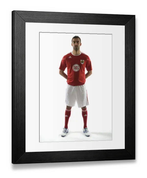 Framed Print : New Kit. Bristol City First Team: Season 09-10: New Kit Framed Print : New Kit. Bristol City First Team: Season 09-10: New Kit