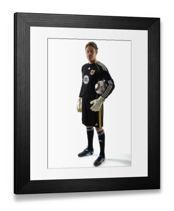 Framed Print : Bristol Academy Flyers Jordan Ranklin in Action at SGS Wise Campus with New Basketball Kit