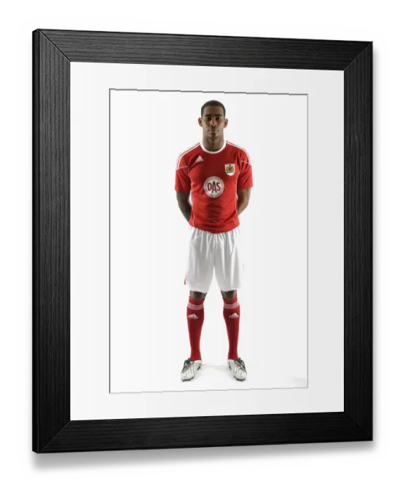 Framed Print : Bristol City First Team: 09-10 New Kit - A Fresh Start