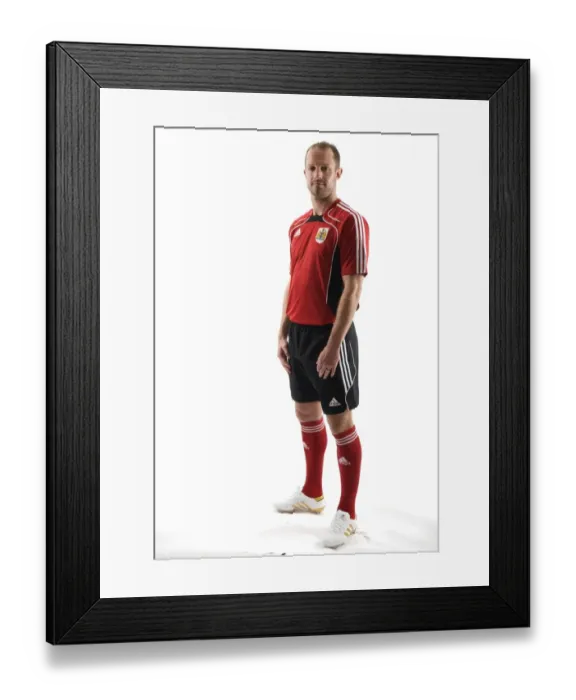 Framed Print : Bristol City First Team: 09-10 New Kit Reveal Framed Print : Bristol City First Team: 09-10 New Kit Reveal