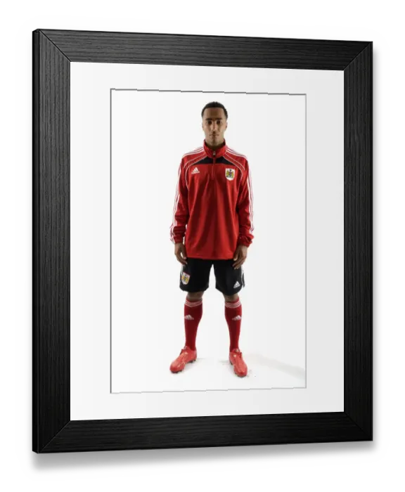 Framed Print : Bristol City First Team: 09-10 New Kit - A Fresh Look for the Robins Framed Print : Bristol City First Team: 09-10 New Kit - A Fresh Look for the Robins