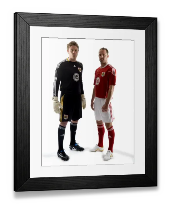 Framed Print : Bristol City First Team: 09-10 New Kit - A Fresh Look for the Robins Framed Print : Bristol City First Team: 09-10 New Kit - A Fresh Look for the Robins