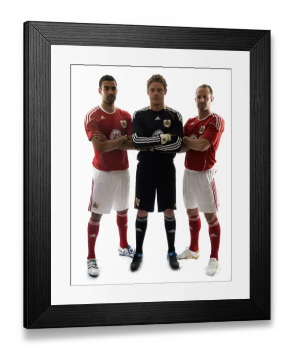 Framed Print : Bristol City FC: 09-10 Season - New Kit and Top Moments: A Look Back Framed Print : Bristol City FC: 09-10 Season - New Kit and Top Moments: A Look Back