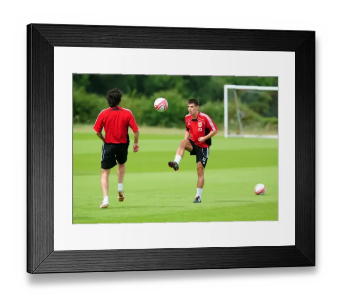 Framed Print : Bristol City FC: Joe Edwards in Action during Championship Pre-Season Training Framed Print : Bristol City FC: Joe Edwards in Action during Championship Pre-Season Training