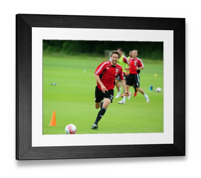 Framed Print : Cole Skuse of Bristol City: Focused during Pre-Season Training Framed Print : Cole Skuse of Bristol City: Focused during Pre-Season Training
