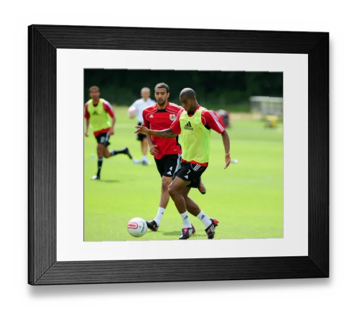 Framed Print : Bristol Citys Marvin Elliott Framed Print : Bristol Citys Marvin Elliott
