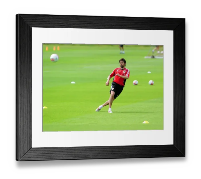 Framed Print : Bristol City First Team: Gearing Up for Season 10-11 - Pre-Season Training Framed Print : Bristol City First Team: Gearing Up for Season 10-11 - Pre-Season Training