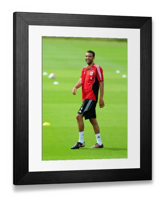 Framed Print : Bristol City First Team: Pre-Season Training 2010-2011 - Gearing Up for Season 10-11 Framed Print : Bristol City First Team: Pre-Season Training 2010-2011 - Gearing Up for Season 10-11