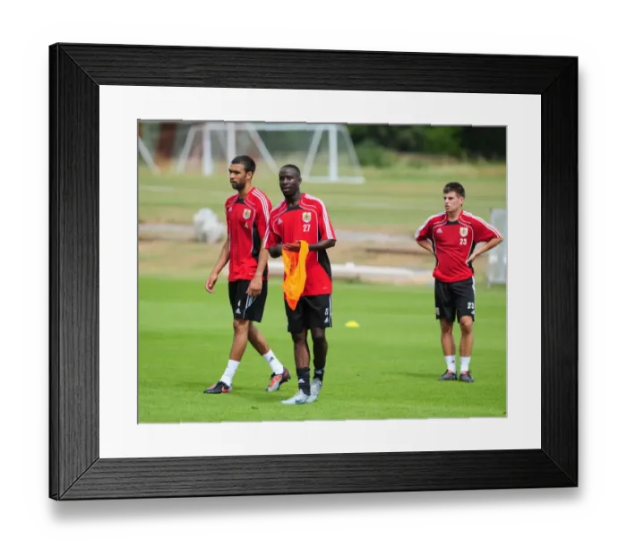 Framed Print : Bristol City First Team: Pre-Season Training 2010-2011 - Gearing Up for Season 10-11 Framed Print : Bristol City First Team: Pre-Season Training 2010-2011 - Gearing Up for Season 10-11