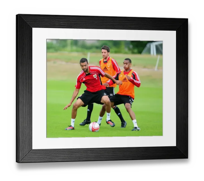 Framed Print : Bristol City First Team: 2010-11 Pre-Season Training - Gearing Up for Season 10-11 Framed Print : Bristol City First Team: 2010-11 Pre-Season Training - Gearing Up for Season 10-11