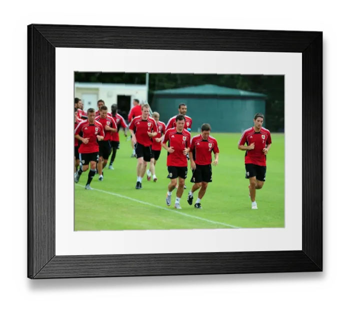 Framed Print : Bristol City First Team: Pre-Season Training 2010-2011 - Gearing Up for Season 10-11 Framed Print : Bristol City First Team: Pre-Season Training 2010-2011 - Gearing Up for Season 10-11