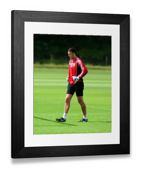 Framed Print : Stephen Henderson: Focused Training with Bristol City FC - Pre-Season Preparation Framed Print : Stephen Henderson: Focused Training with Bristol City FC - Pre-Season Preparation