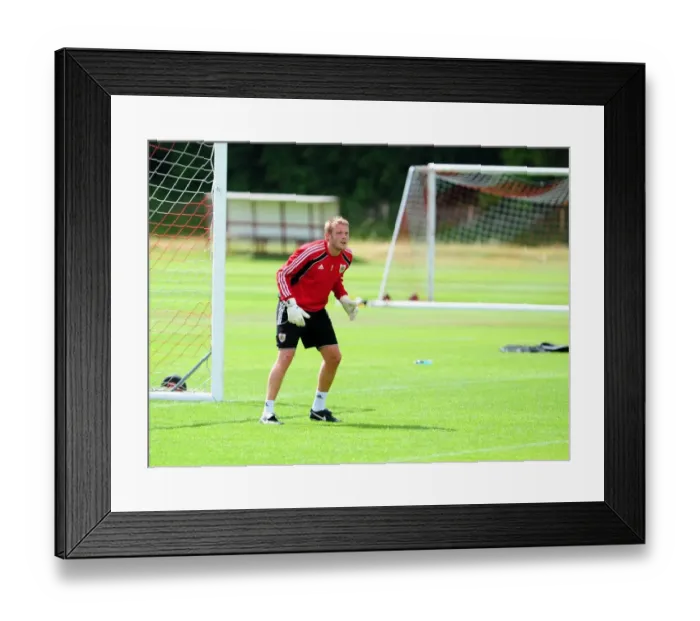 Framed Print : Bristol City Goalkeeper, Dean Gerken