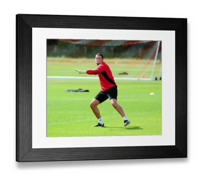 Framed Print : Stephen Henderson: Brilliantly Focused in Bristol City's Pre-Season Training Framed Print : Stephen Henderson: Brilliantly Focused in Bristol City's Pre-Season Training