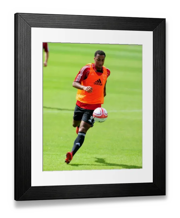 Framed Print : Nicky Maynard in Focus: Pre-Season Training with Bristol City Framed Print : Nicky Maynard in Focus: Pre-Season Training with Bristol City