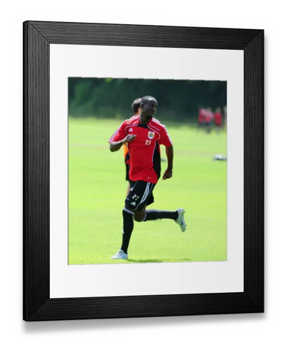 Framed Print : Bristol Citys Albert Adomah Framed Print : Bristol Citys Albert Adomah