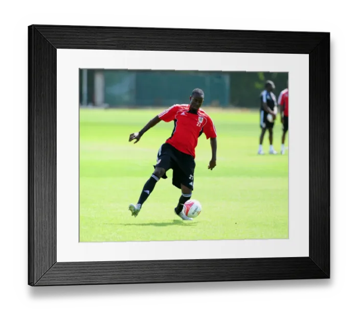 Framed Print : Bristol City's Albert Adomah in Focus: Pre-Season Training Intensity Framed Print : Bristol City's Albert Adomah in Focus: Pre-Season Training Intensity