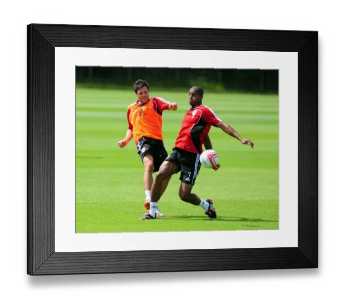Framed Print : Bristol City: Ivan Sproule and Marvin Elliott Locking Horns in Intense Pre-Season Training Framed Print : Bristol City: Ivan Sproule and Marvin Elliott Locking Horns in Intense Pre-Season Training