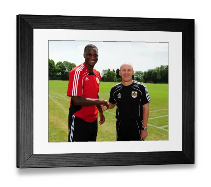 Framed Print : New Signing Kalifa Cisse Welcomes Manager Steve Coppell at Bristol City's Pre-Season Training Framed Print : New Signing Kalifa Cisse Welcomes Manager Steve Coppell at Bristol City's Pre-Season Training