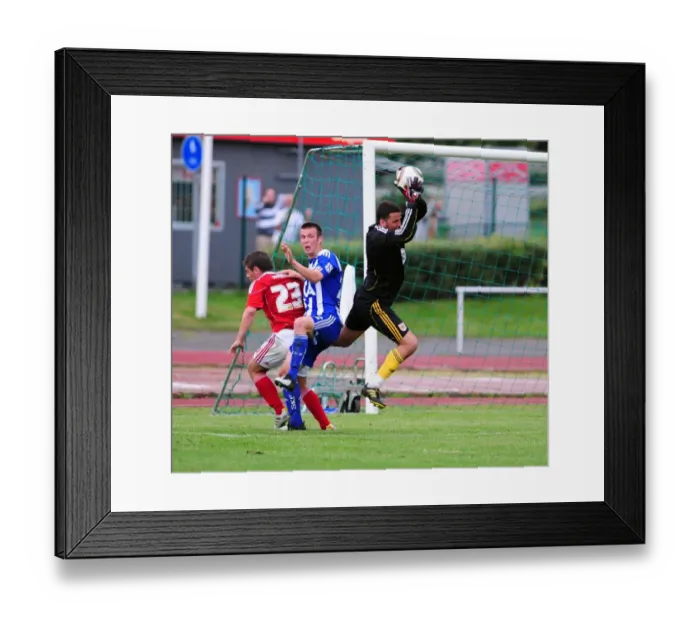 Framed Print : Bristol City Goalkeeper, Stephen Henderson