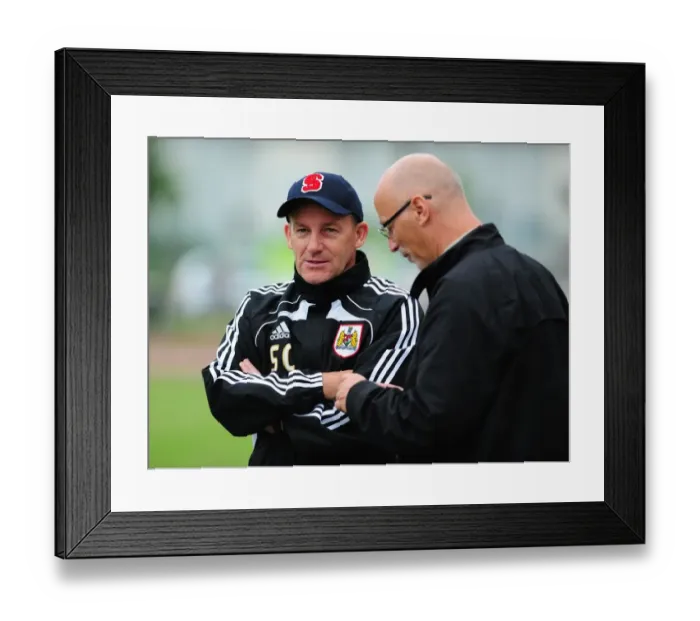 Framed Print : Steve Coppell Engages with Fans at IFK Gothenburg vs. Bristol City Match