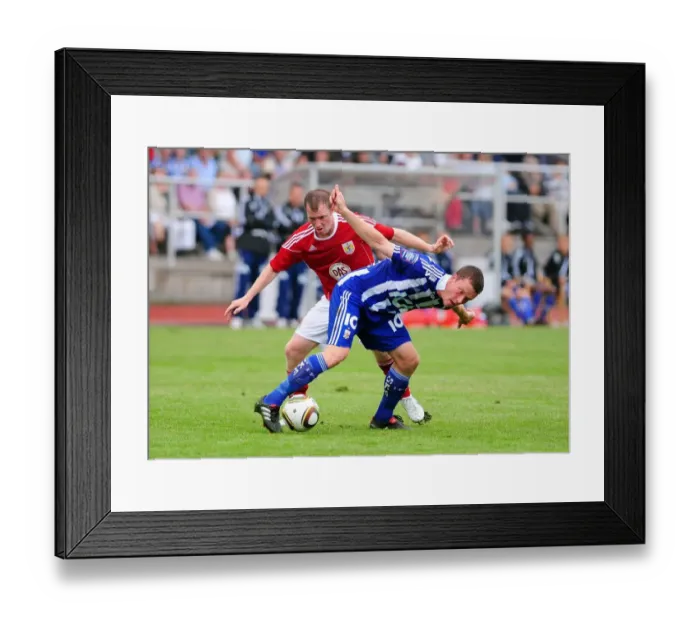 Framed Print : Bristol Citys David Clarkson battles for the ball