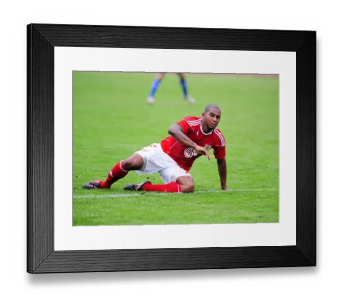 Framed Print : Bristol Citys Marvin Elliott