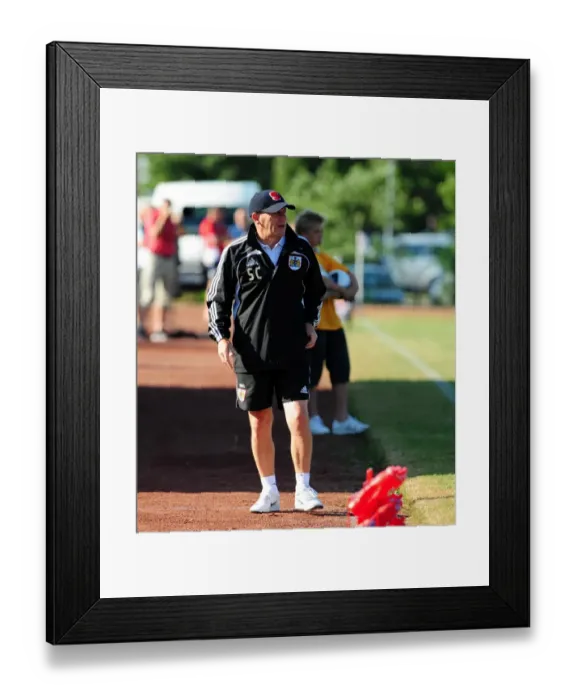 Framed Print : Steve Coppell: Bristol City Manager Leading the Team Against Helsingborgs IF