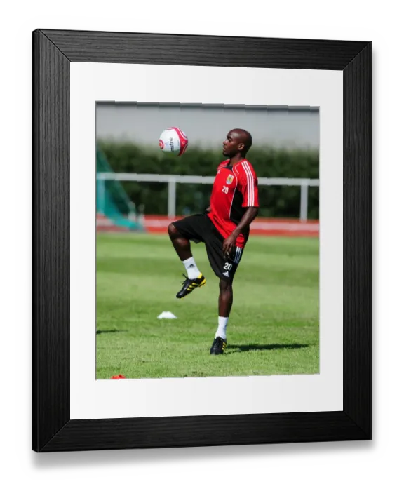 Framed Print : Bristol City FC: Jamal Campbell-Ryce in Focus - Training Session
