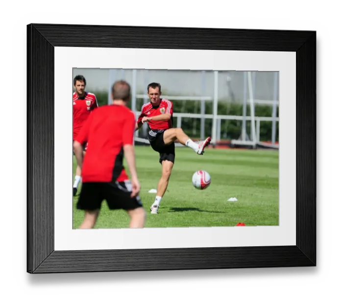 Framed Print : Gavin Williams in Action: Training with Bristol City FC