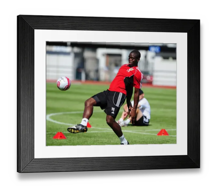 Framed Print : Bristol City's John Akinde in Focus: Training Intensity Framed Print : Bristol City's John Akinde in Focus: Training Intensity
