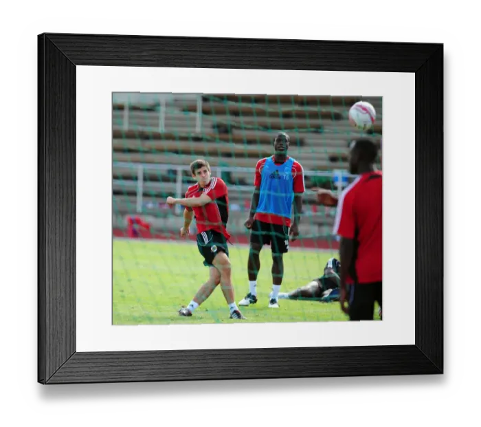 Framed Print : Joe Edwards: Intense Training with Bristol City FC Framed Print : Joe Edwards: Intense Training with Bristol City FC