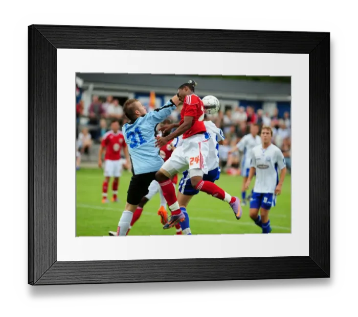 Framed Print : Bristol Citys Marlon Jackson challenges for the ariel ball with Framed Print : Bristol Citys Marlon Jackson challenges for the ariel ball with