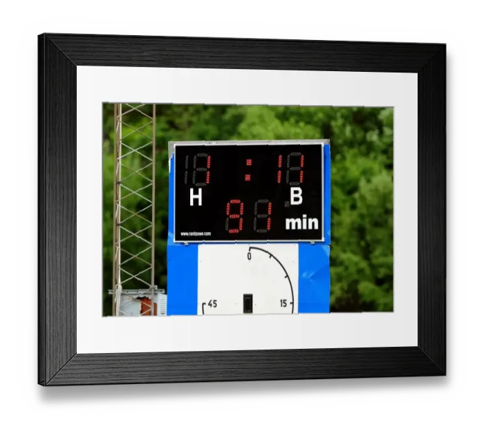 Framed Print : the final score