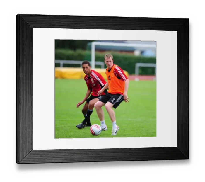 Framed Print : Bristol Citys David Clarkson battles for the ball with Bristol Citys Lewin Nyatanga