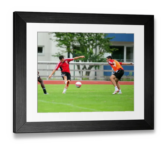 Framed Print : Bristol City's Ivan Sproule: Intense Training Session Framed Print : Bristol City's Ivan Sproule: Intense Training Session