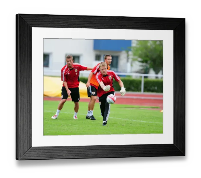 Framed Print : Dean Gerken: Focused Training with Bristol City FC
